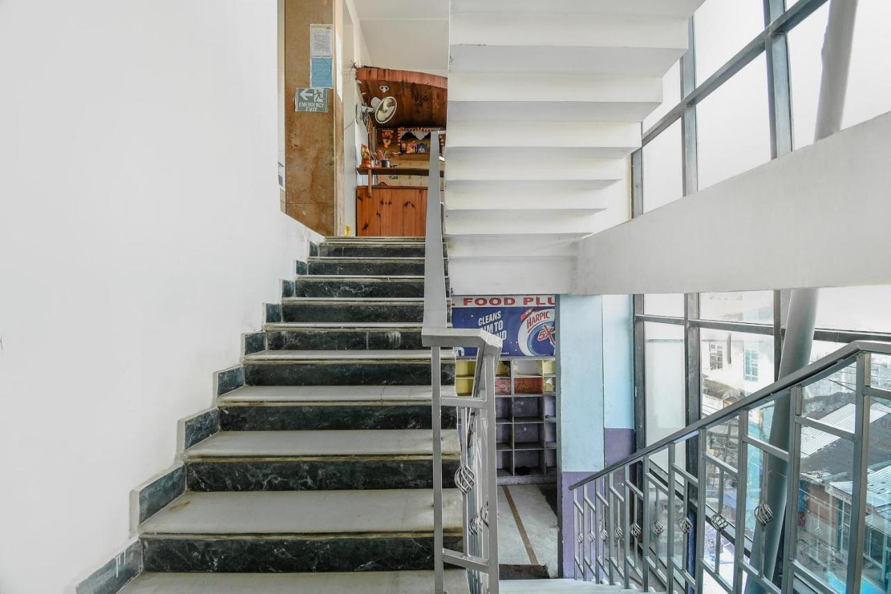 Oyo Flagship 71156 Hotel Jaybee'S Dibrugarh Eksteriør billede