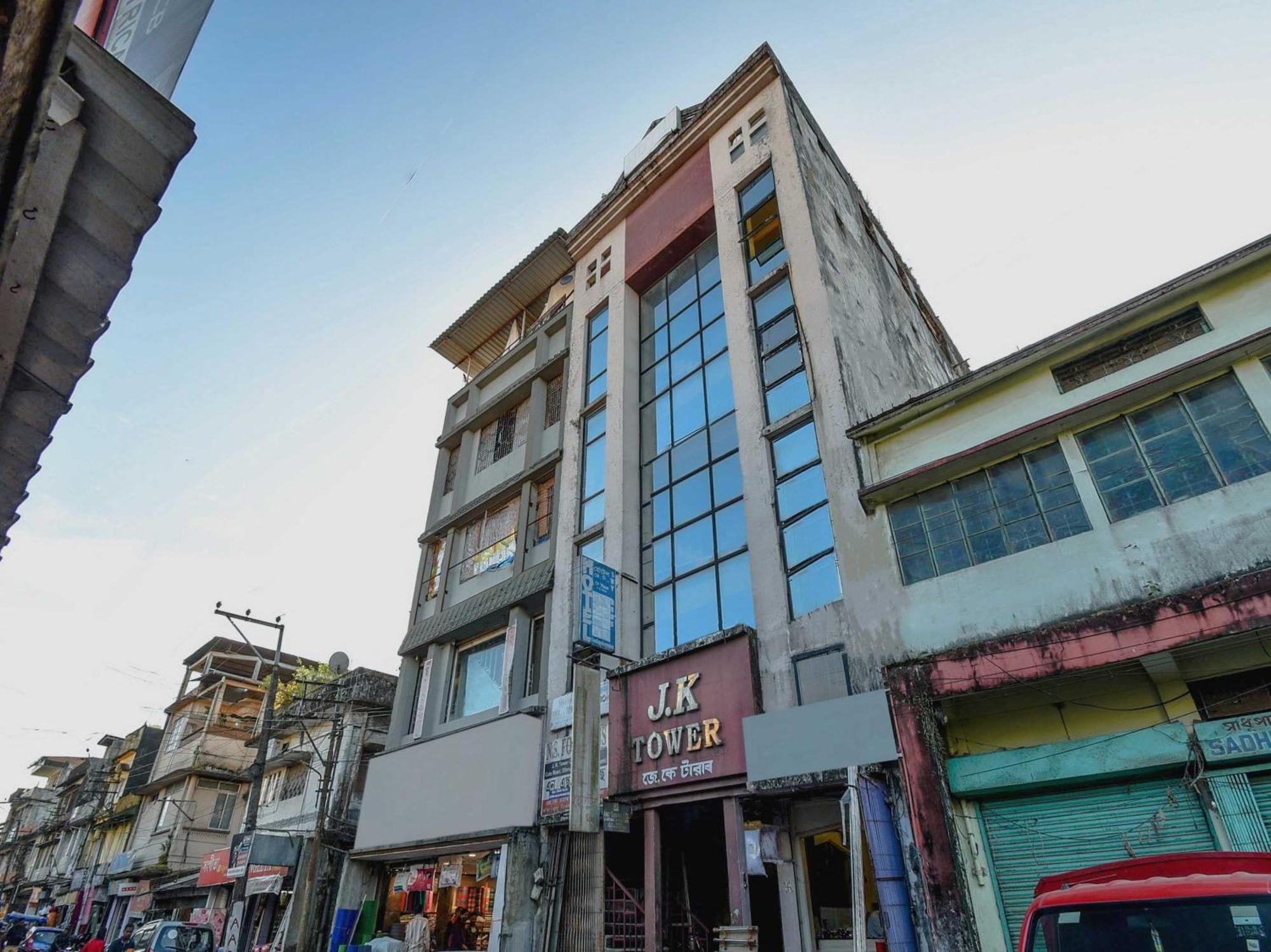 Oyo Flagship 71156 Hotel Jaybee'S Dibrugarh Eksteriør billede