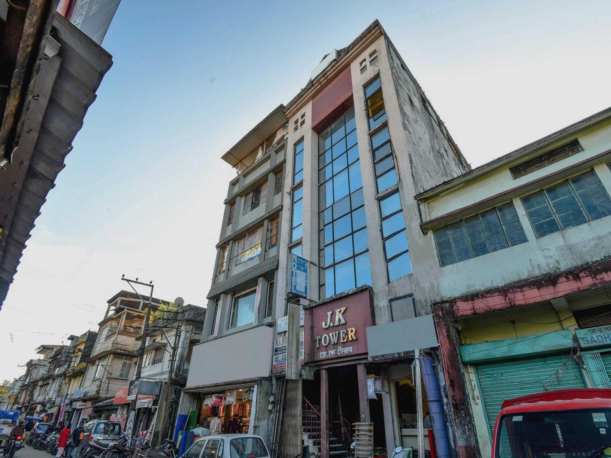 Oyo Flagship 71156 Hotel Jaybee'S Dibrugarh Eksteriør billede