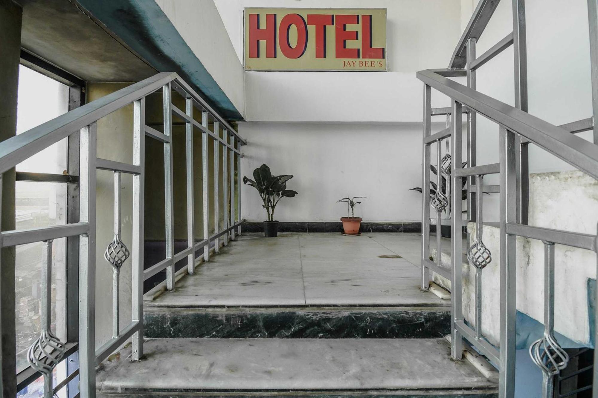 Oyo Flagship 71156 Hotel Jaybee'S Dibrugarh Eksteriør billede