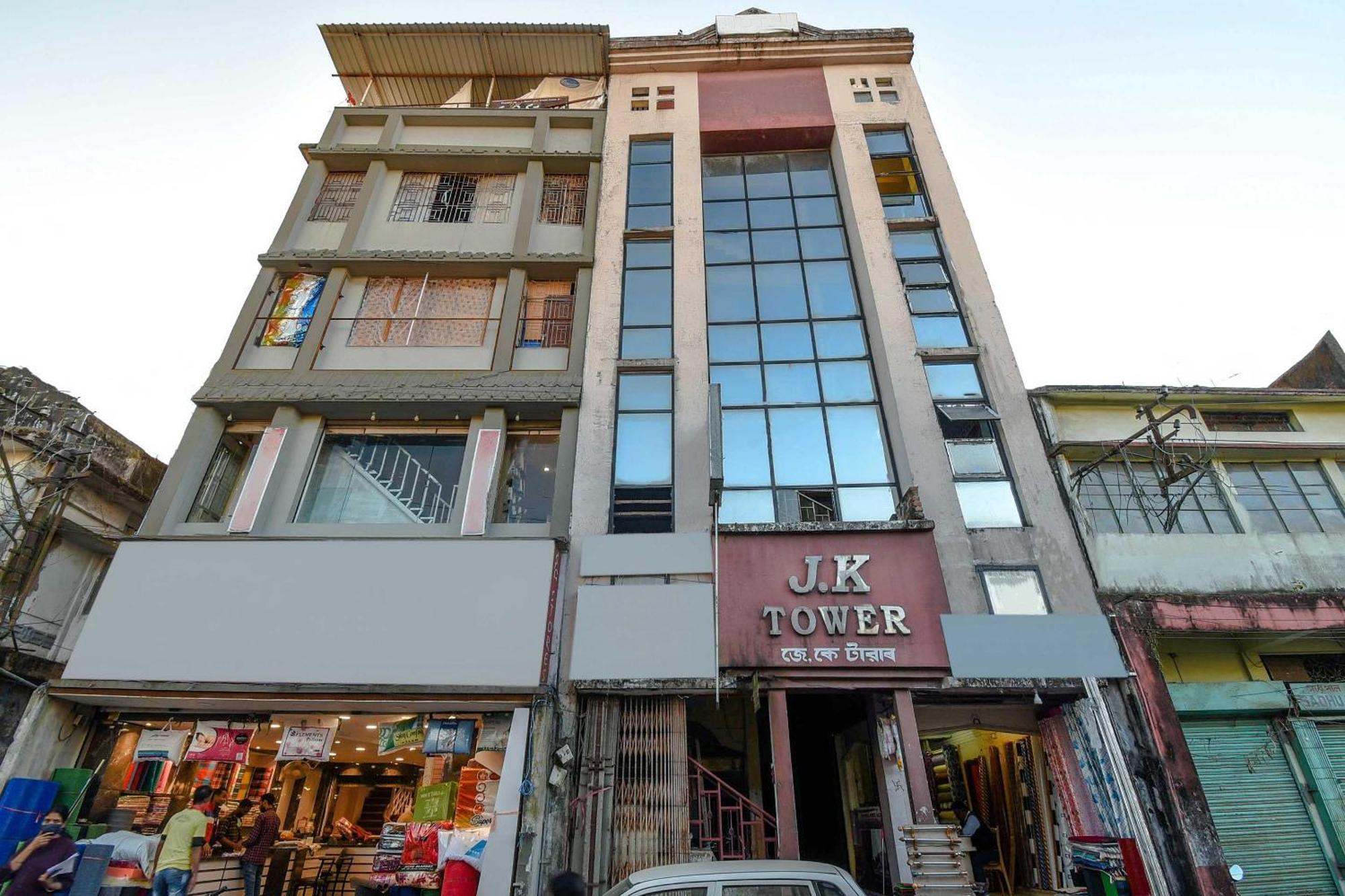 Oyo Flagship 71156 Hotel Jaybee'S Dibrugarh Eksteriør billede