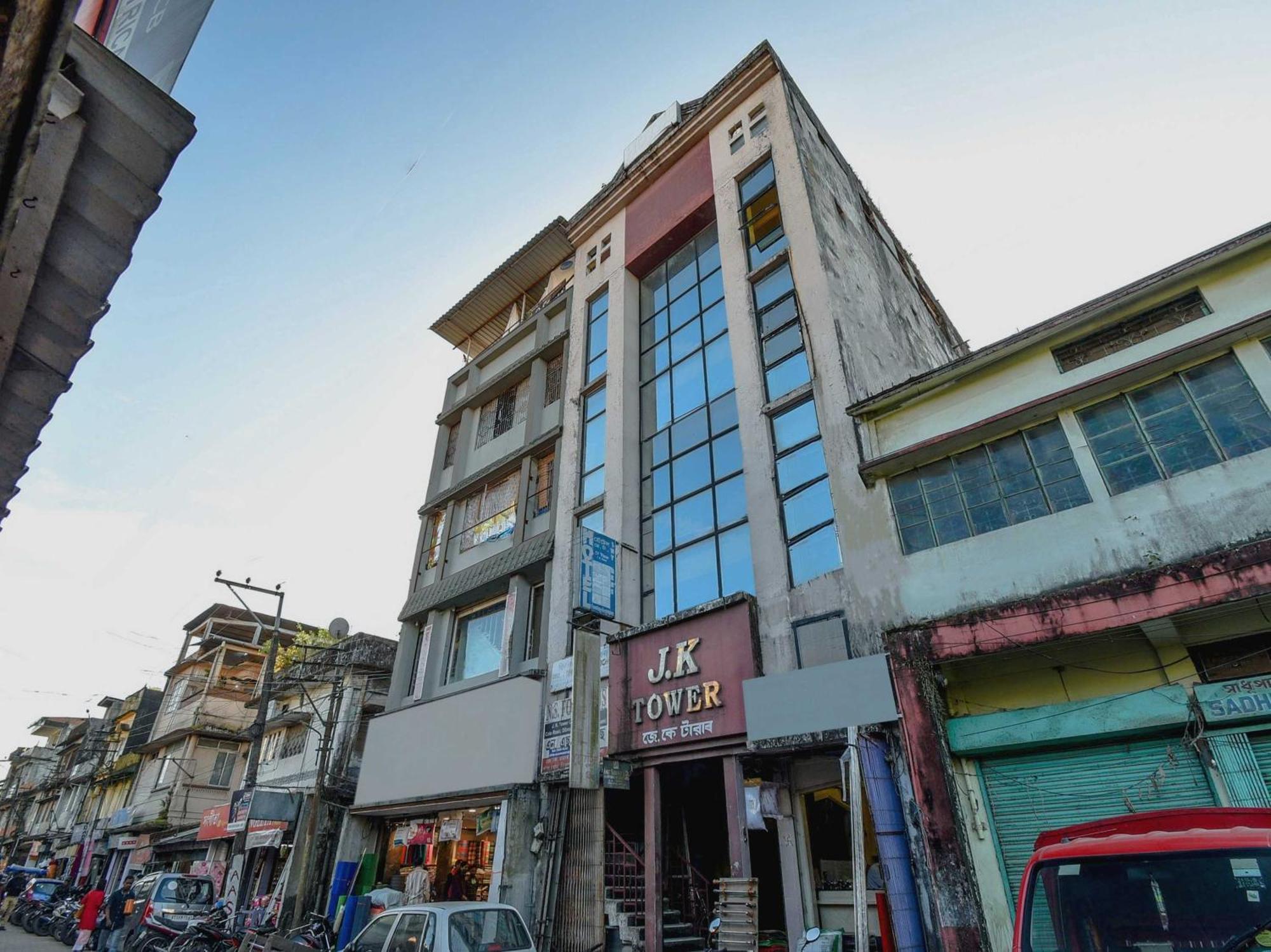 Oyo Flagship 71156 Hotel Jaybee'S Dibrugarh Eksteriør billede