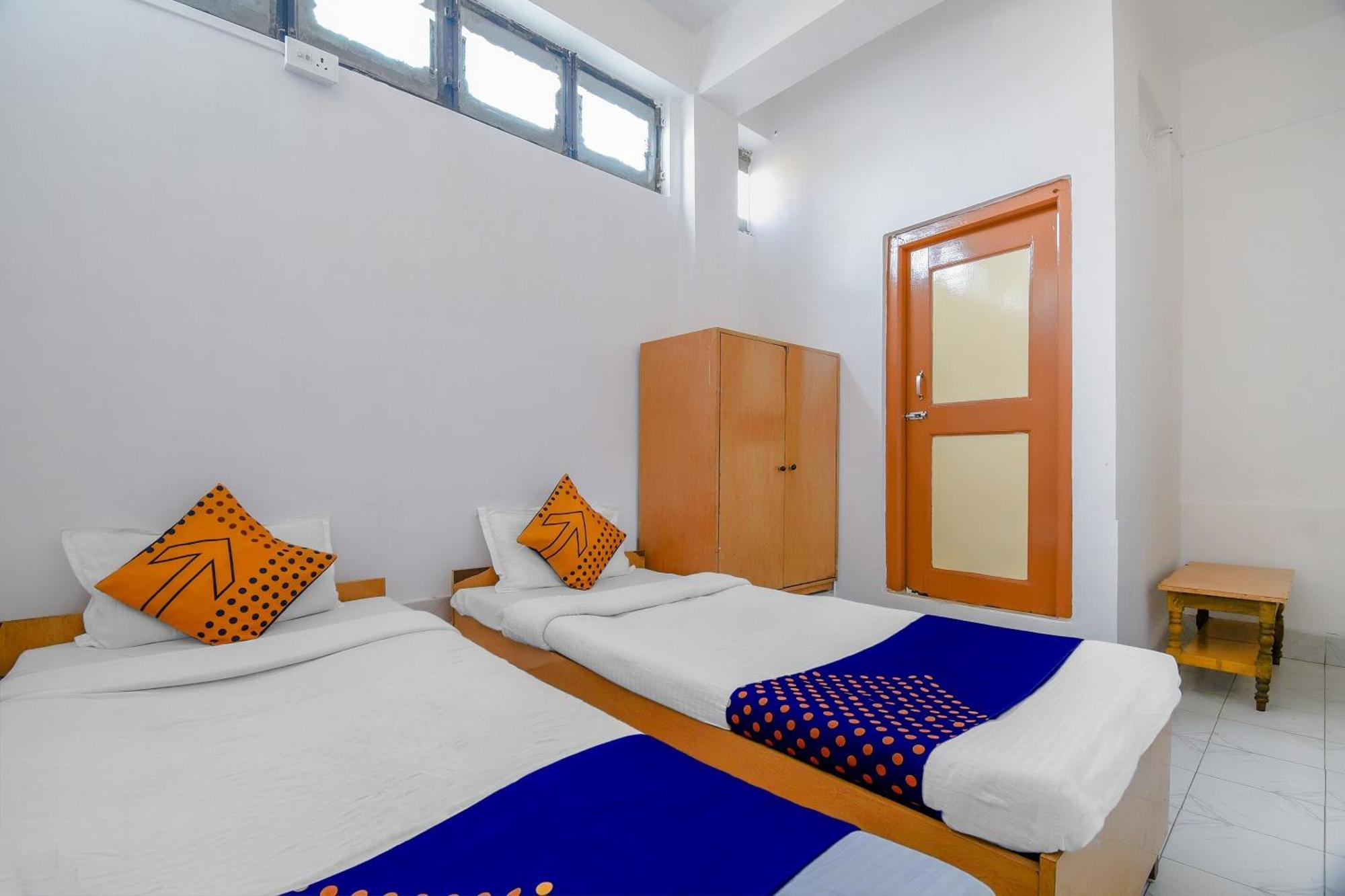 Oyo Flagship 71156 Hotel Jaybee'S Dibrugarh Eksteriør billede