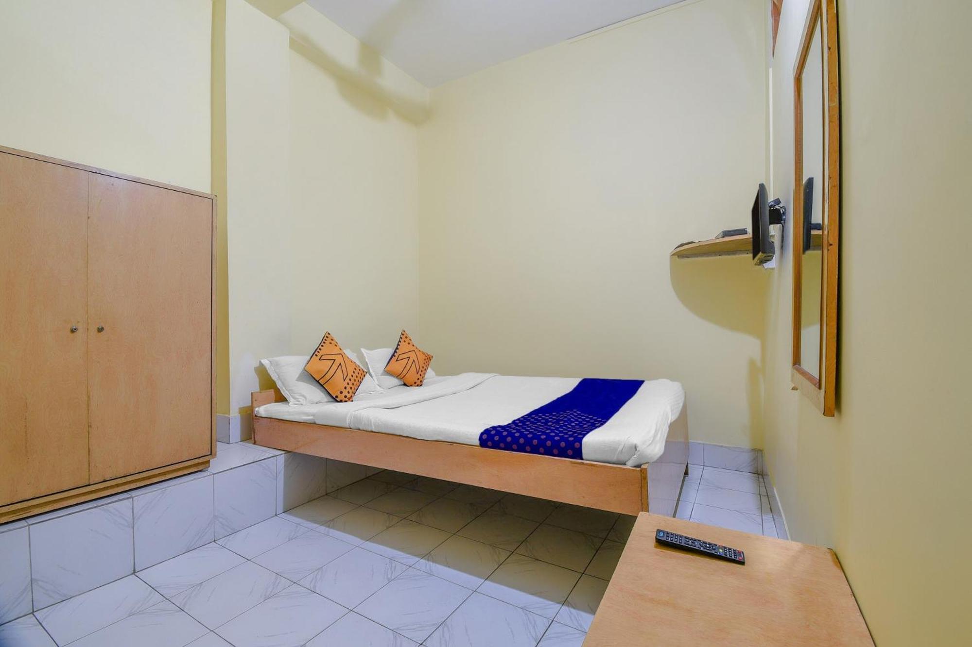 Oyo Flagship 71156 Hotel Jaybee'S Dibrugarh Eksteriør billede