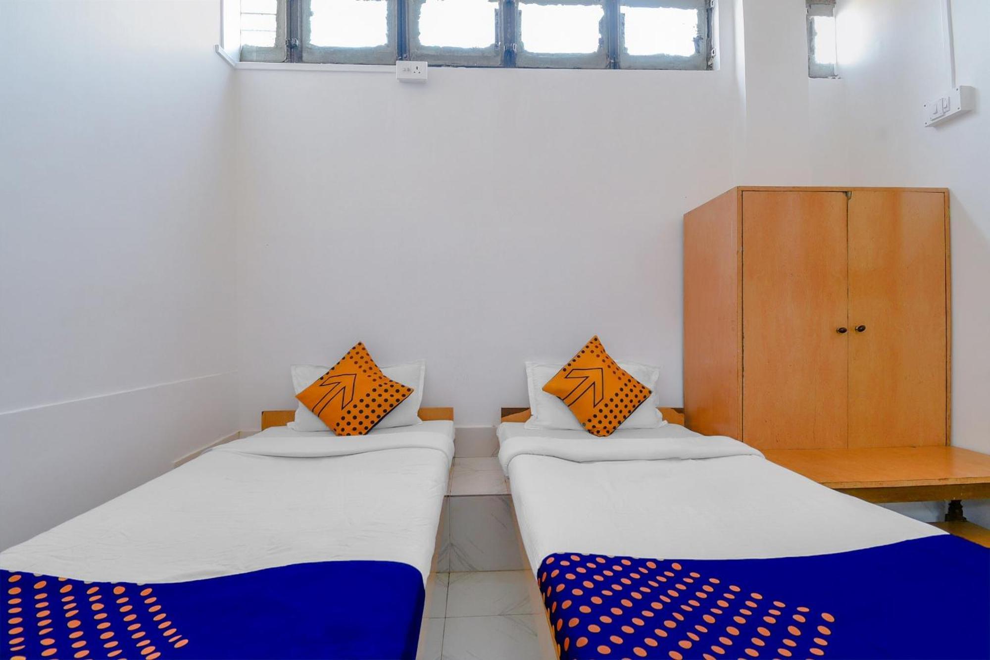 Oyo Flagship 71156 Hotel Jaybee'S Dibrugarh Eksteriør billede