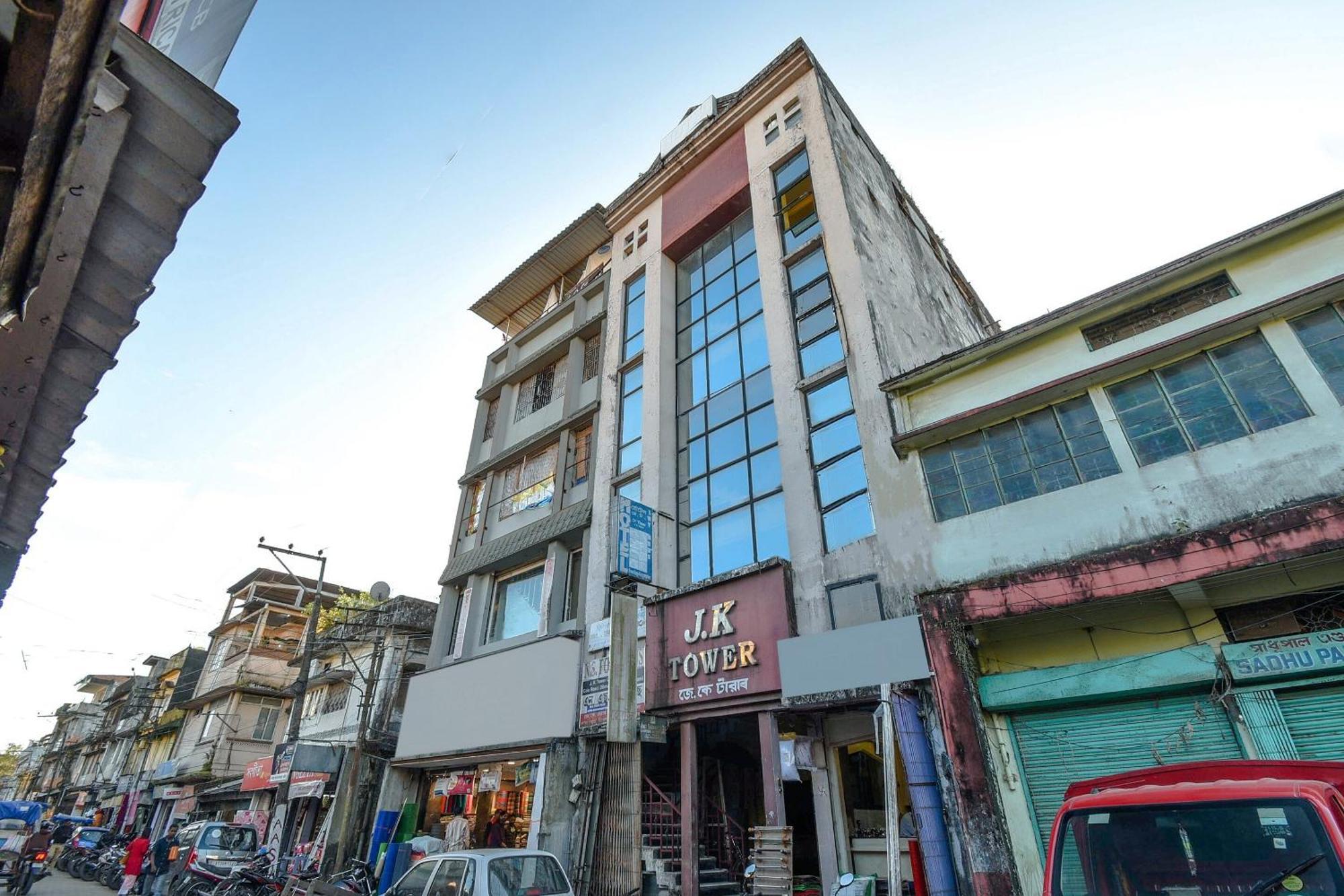 Oyo Flagship 71156 Hotel Jaybee'S Dibrugarh Eksteriør billede