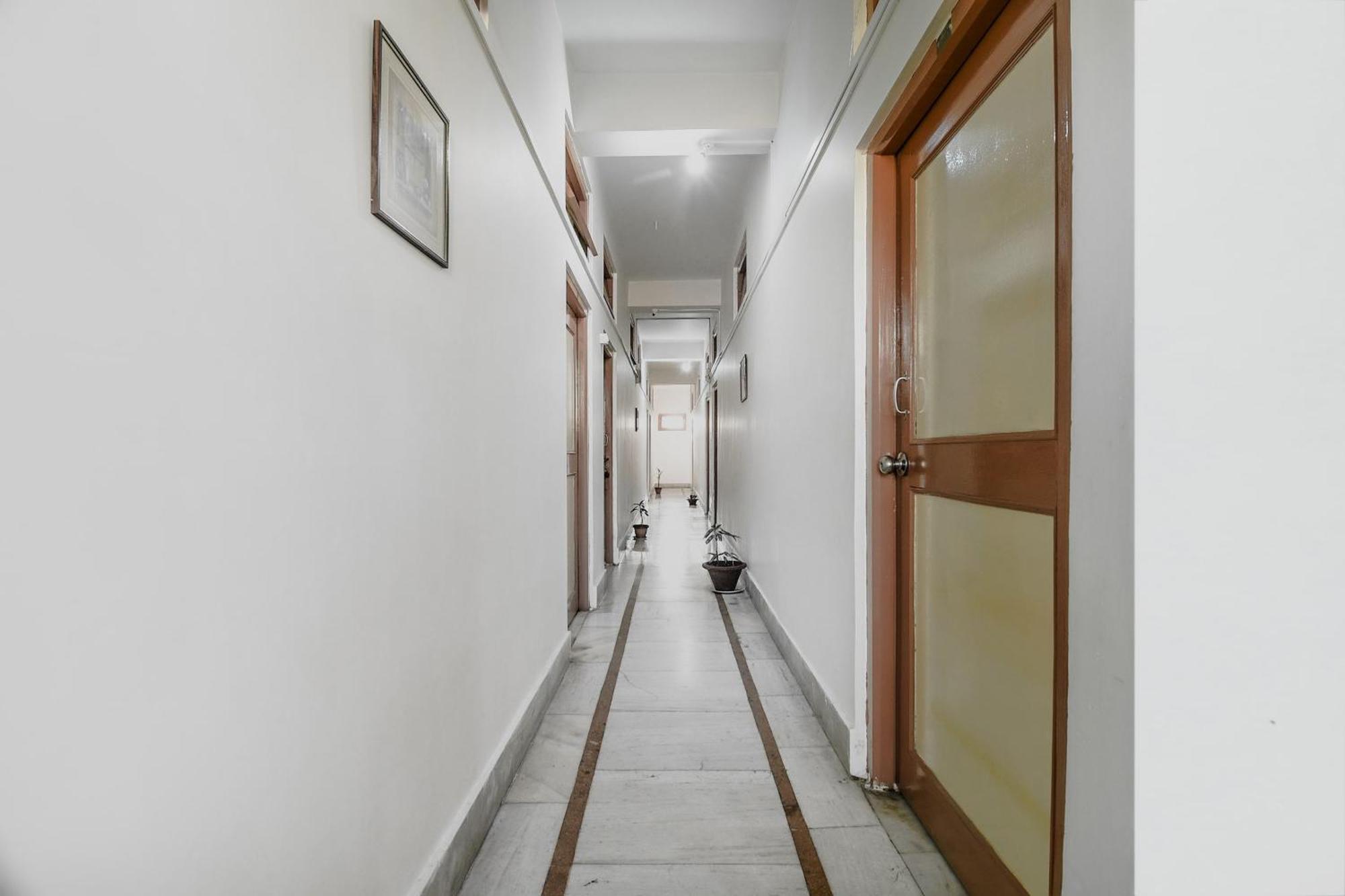 Oyo Flagship 71156 Hotel Jaybee'S Dibrugarh Eksteriør billede